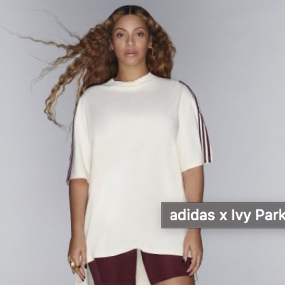 NWT IVY PARK T-shirt Medium (sold out online) - Picture 1 of 3